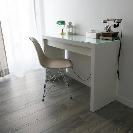 Apartment Bright Hoza Warsaw